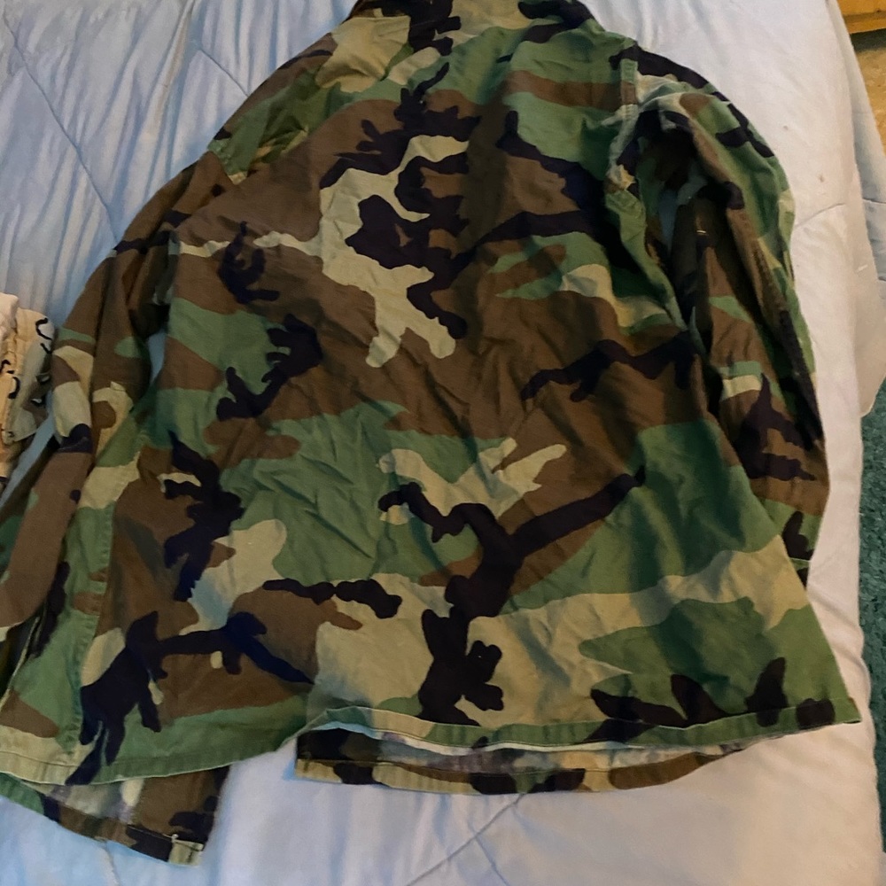 Authentic Army Issue Camo Set - Picture 5 of 6